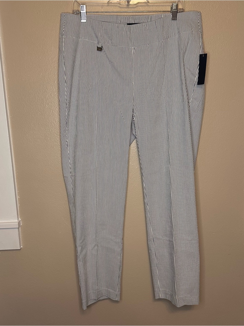 NWT Premise Women’s Seersucker Ankle Cropped Pinstripe Pants